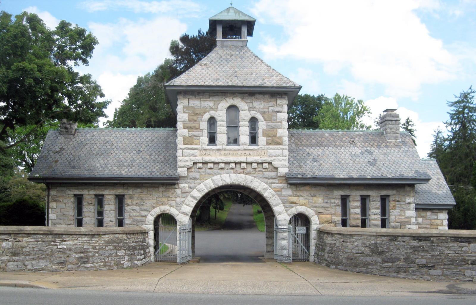 Gatehouse-Front